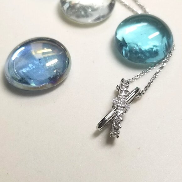 💞Authentic Swarovski Hyperbola Necklace Mixed Cuts Twist Clear Crystal Pendent - Picture 1 of 10